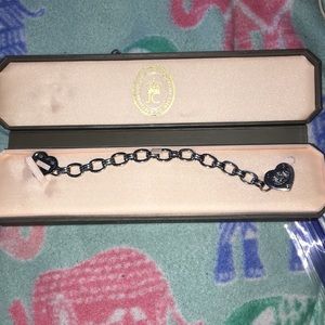 Silver heart shaped juicy could tour bracelet